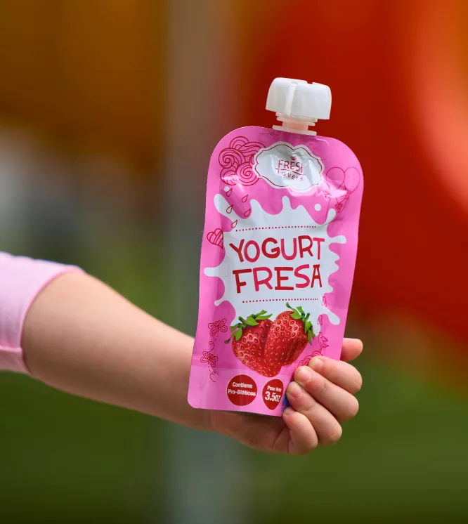 Yogurt en Pouch Pouch de niños · Fresa — Fresh Lovers